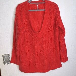 Free People Ladies Wool Coral Pink Red Chunky Knit Sweater Size Small
